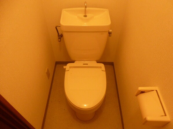 アベニュー安室の物件内観写真